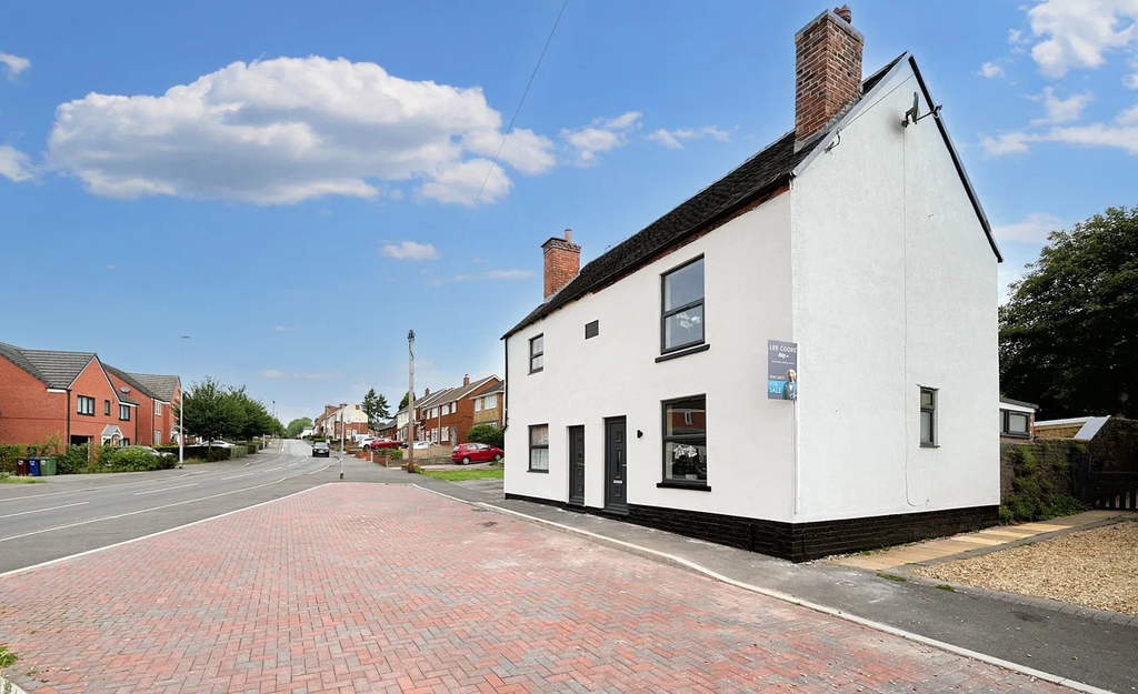 Property photo 1 of 33