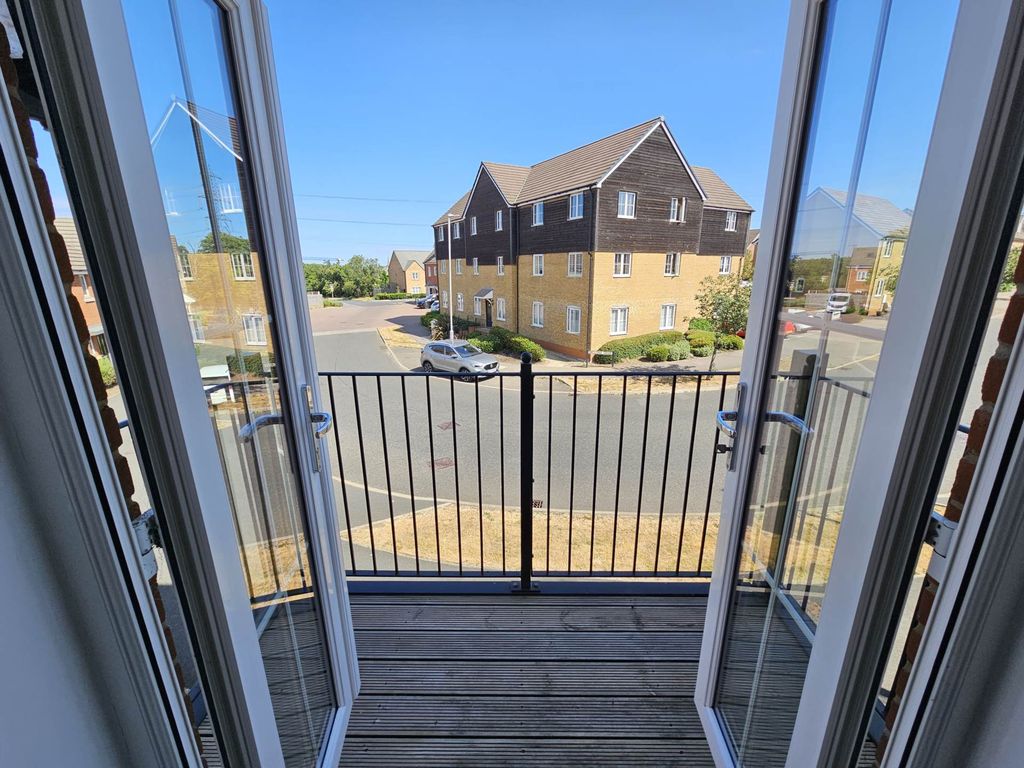 Property photo 3 of 8