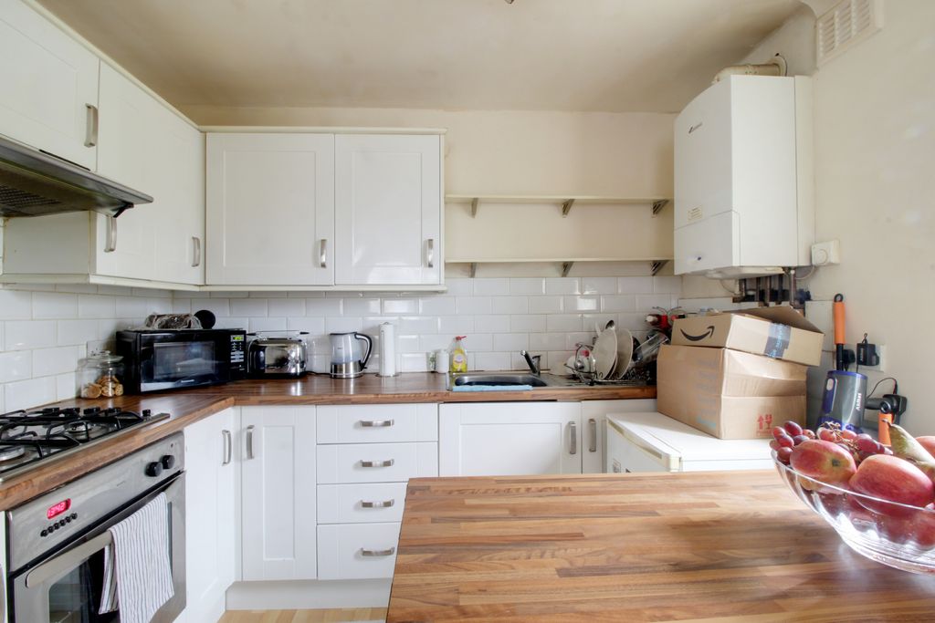 Property photo 3 of 5