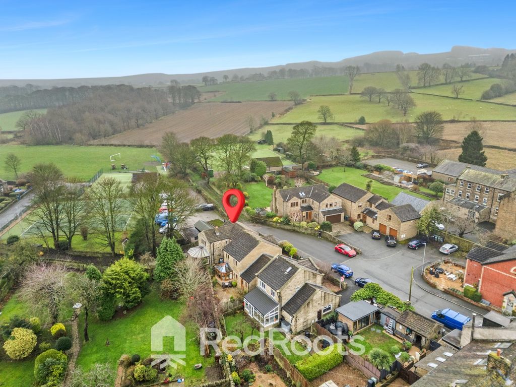 Property photo 2 of 27 4728394