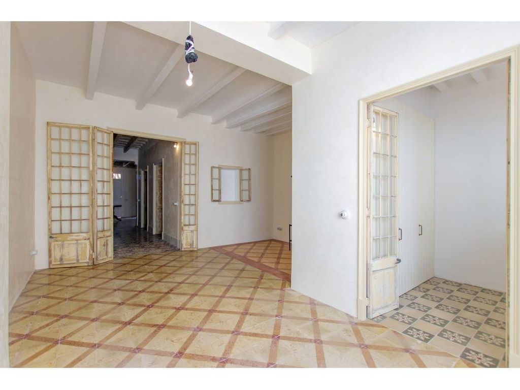 Property photo 2 of 30