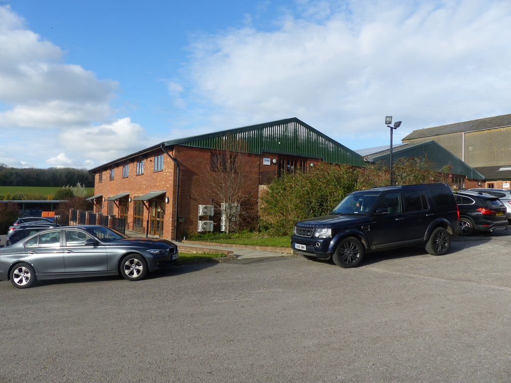 Property photo 1 of 3