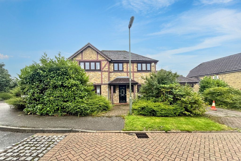 Property photo 1 of 29 1 Deacon Place, Caterham, Surrey, Cr3 5Fn