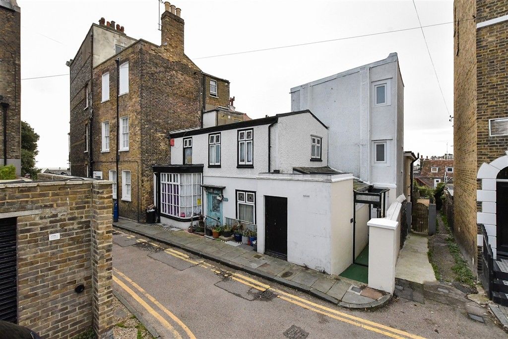 Property photo 1 of 14 Web/Brochure..