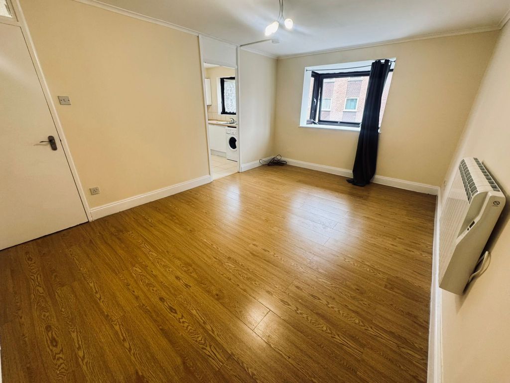 Property photo 2 of 9 Gallery