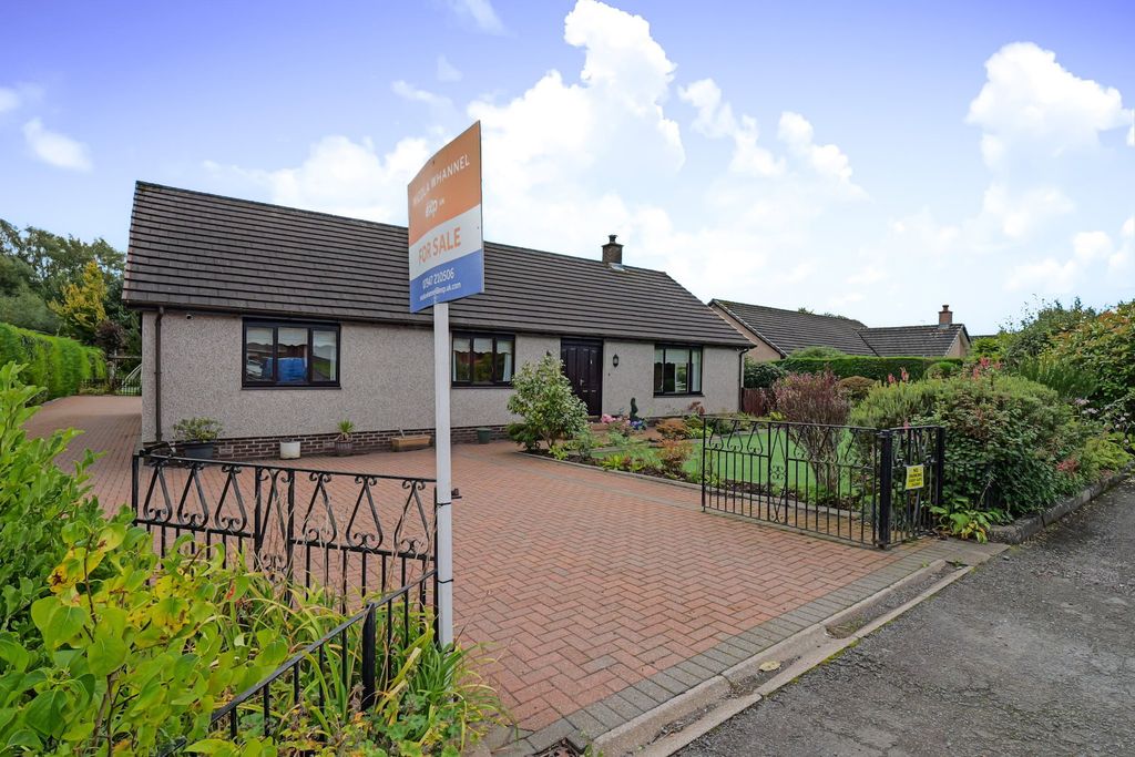 Property photo 1 of 49