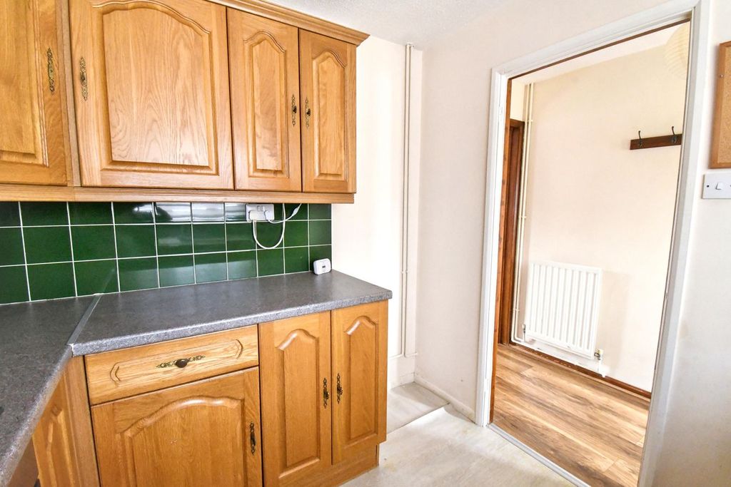 Property photo 3 of 11