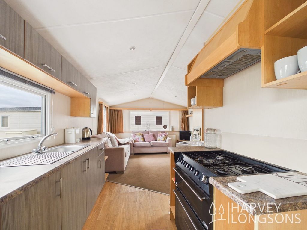 Property photo 3 of 16 Affordable Starter Holiday Home At Felixstowe Beach Holiday Park