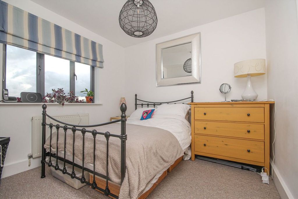 Property photo 3 of 4