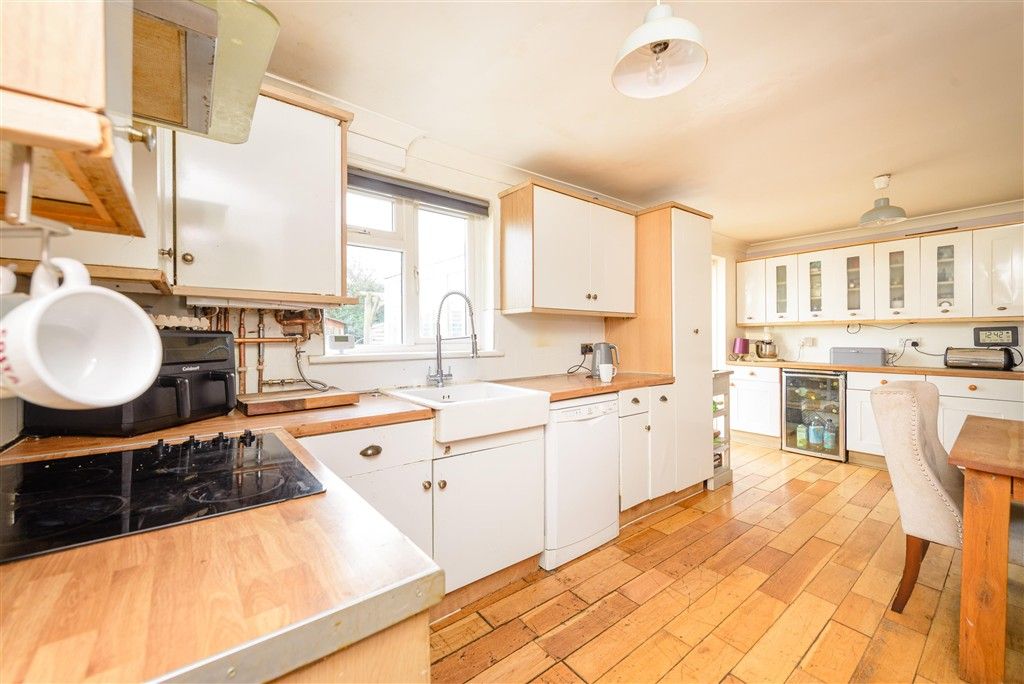 Property photo 3 of 13 Kitchen/Diner