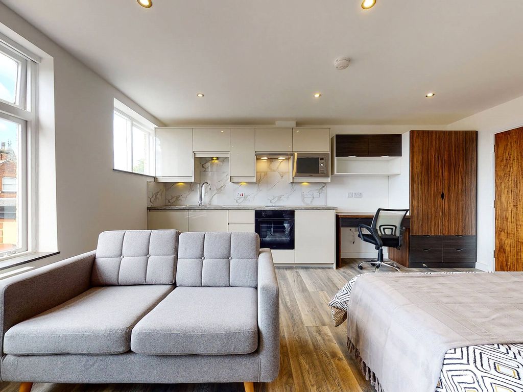 Property photo 3 of 9