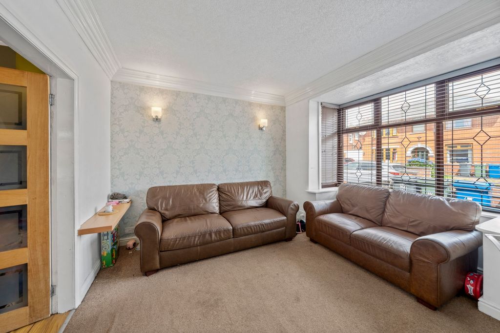 Property photo 2 of 24