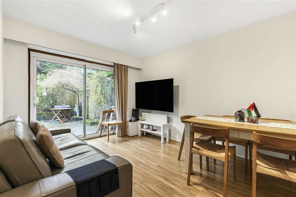 Property photo 3 of 8