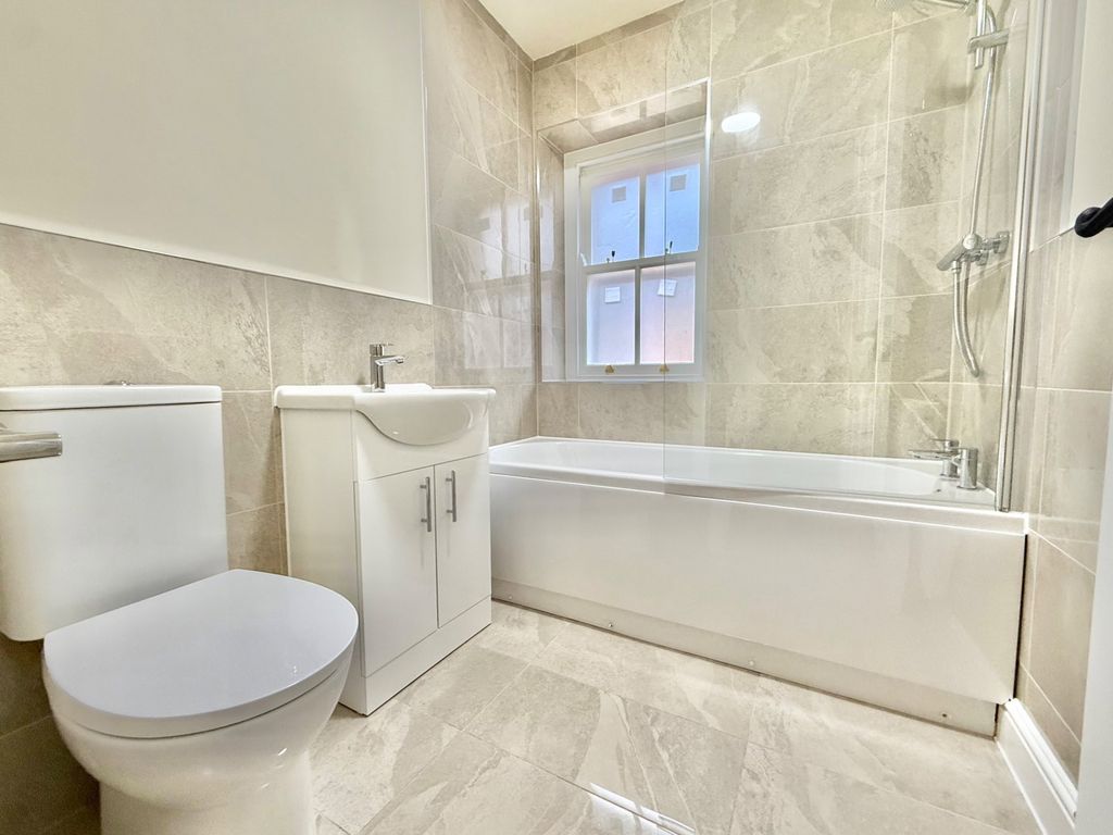 Additional image 9 of 2 bed flat for saleVicar Street, Sedgley, Dudley DY3