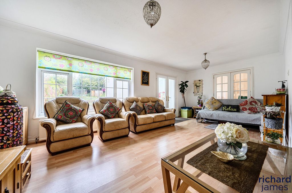 Property photo 3 of 21 7562F92076074c119B98Db0d46759Ad3