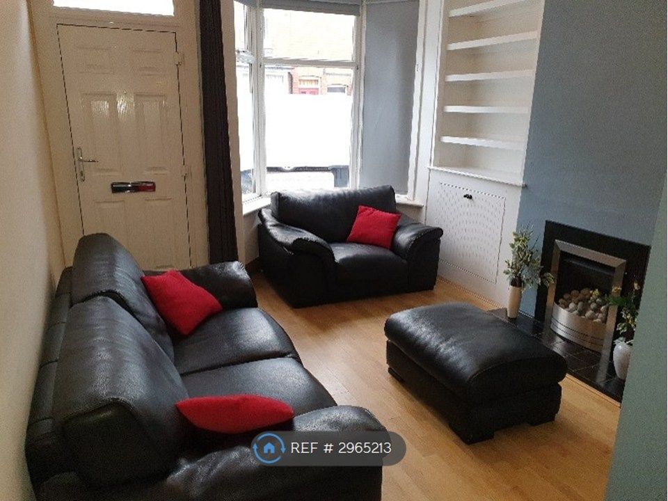 Property photo 2 of 8