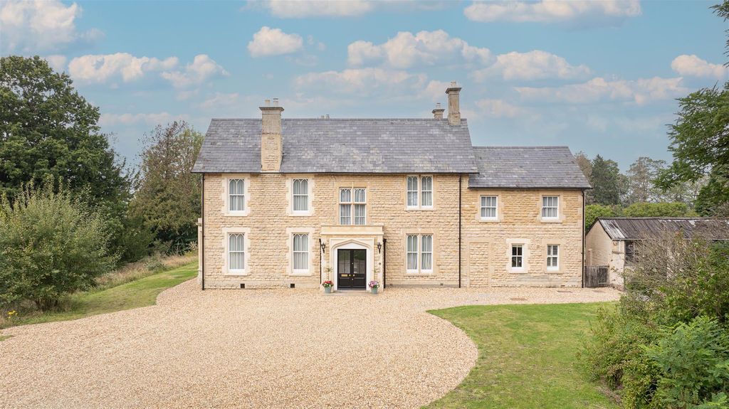 Property photo 1 of 67 Chilvester House-52.Jpg