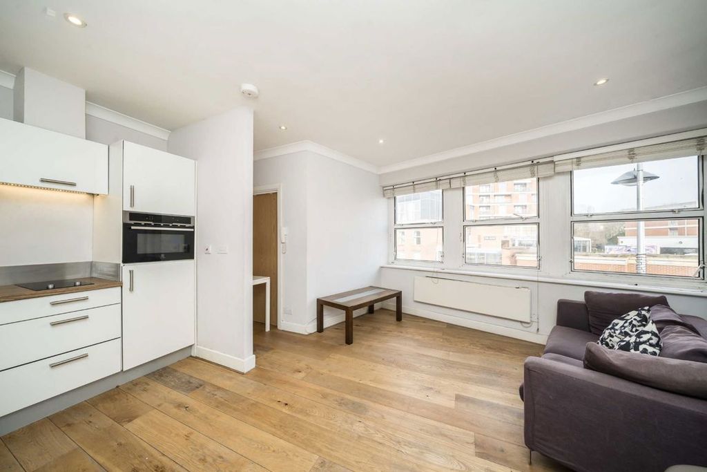 Property photo 2 of 5