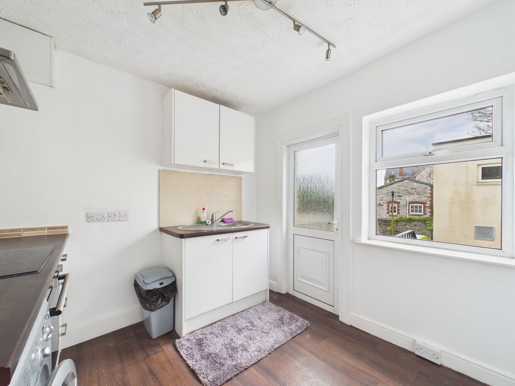 Property photo 3 of 34