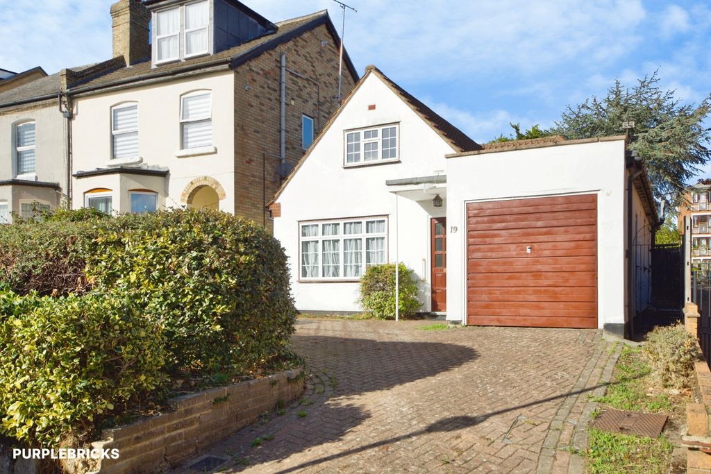Property photo 1 of 27