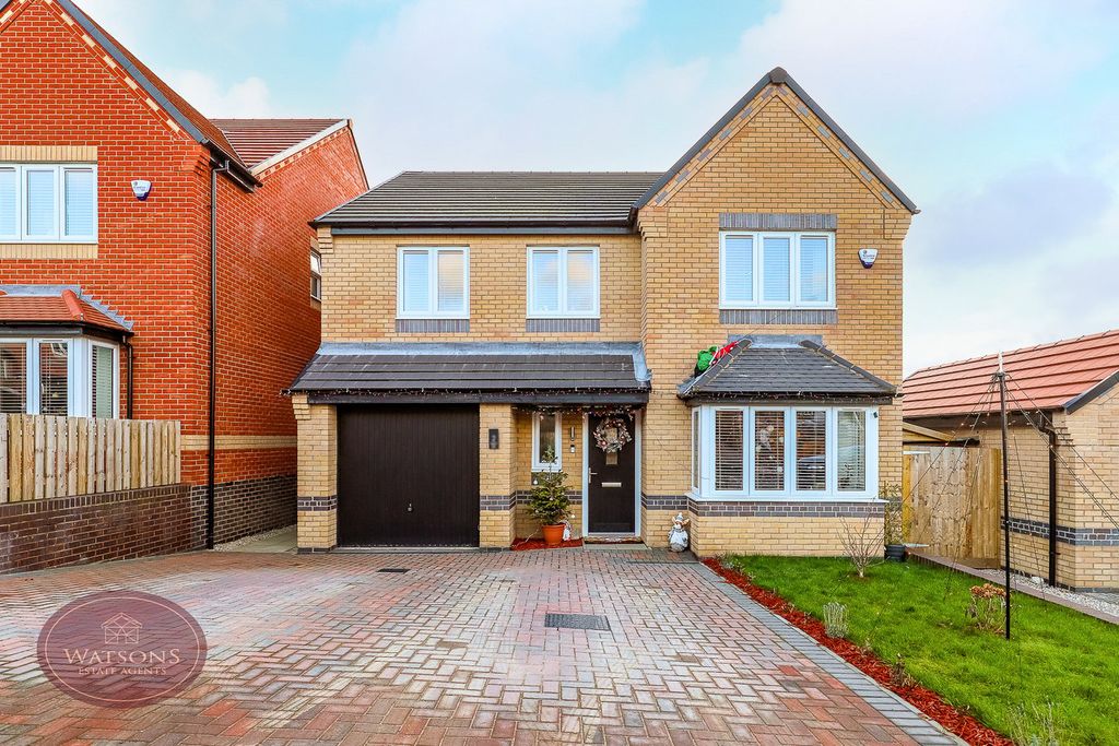 Property photo 1 of 28