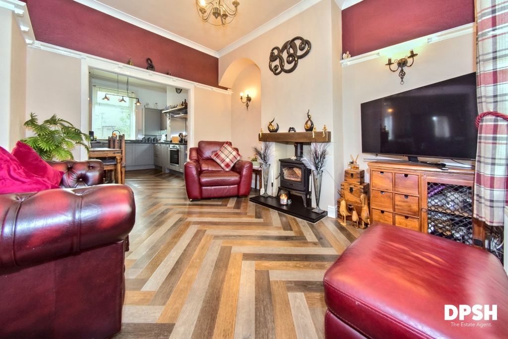 Property photo 2 of 24