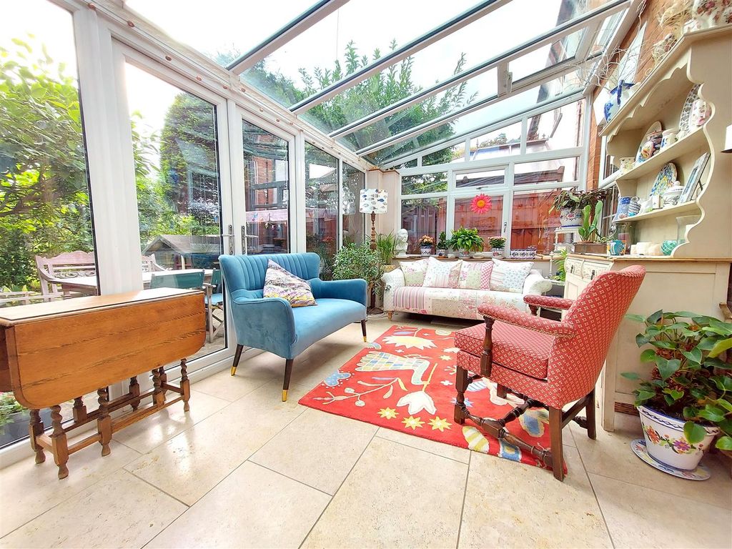 Property photo 2 of 24