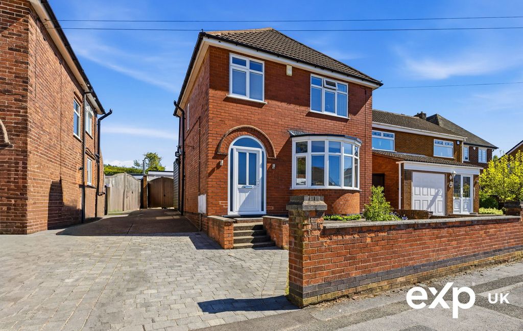 Property photo 1 of 38