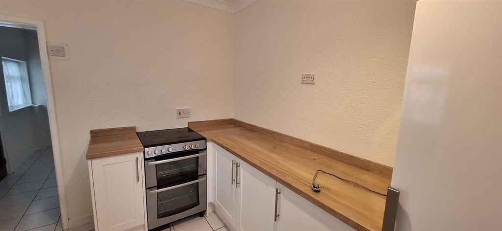 Property photo 3 of 15 20250926_164022.Jpg