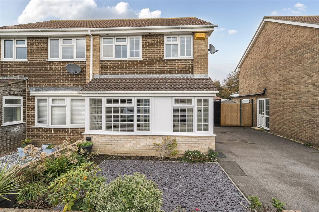 Property photo 1 of 19 1376410-4-690Ca95F8Bab4.Jpg