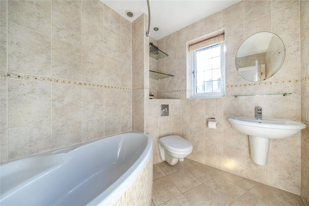 Additional image 21 of 4 bed detached house for saleLightwater GU18
