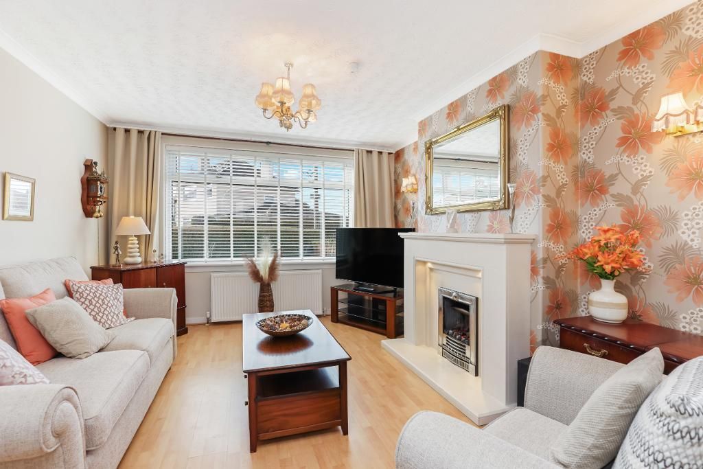 Property photo 2 of 26 Living Room