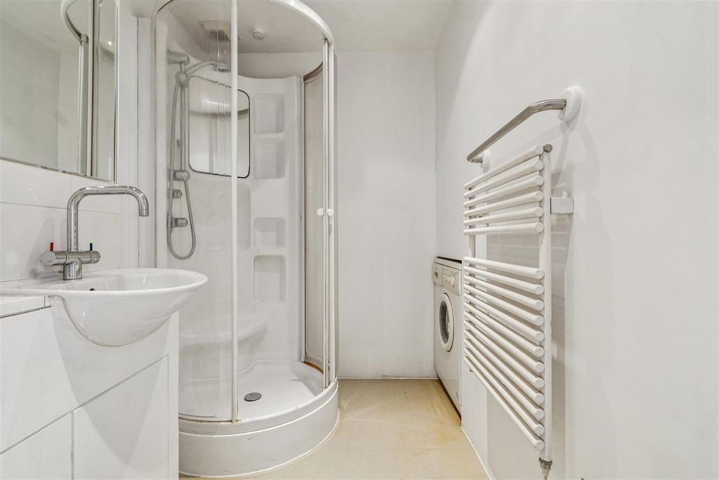 Property photo 3 of 13 For Sale - Eyot Green, W4