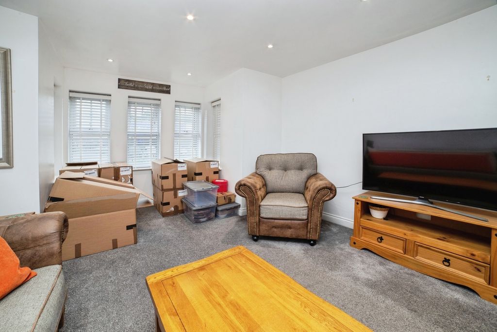 Property photo 2 of 14 Pbox-Img.Jpg