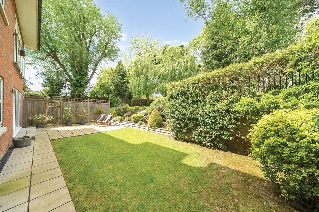 Property photo 2 of 20 Picture No. 18