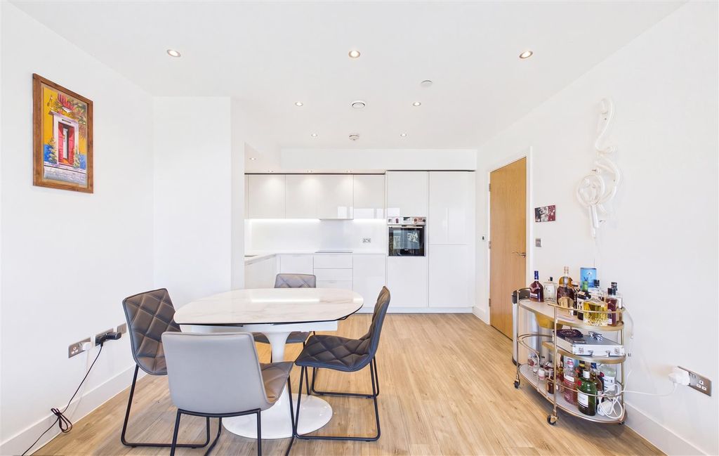 Property photo 3 of 12 3.Jpg