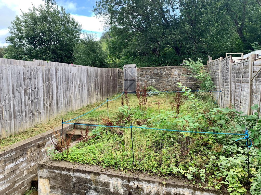 Property photo 2 of 9 Garden