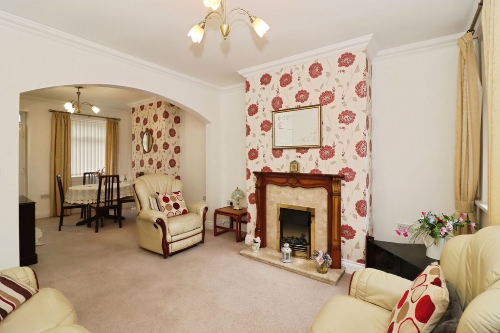 Property photo 2 of 15