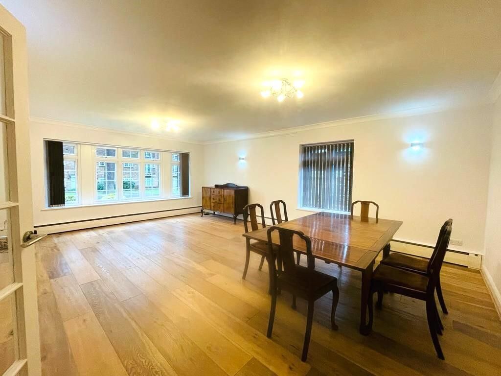 Property photo 2 of 9 Dining Room