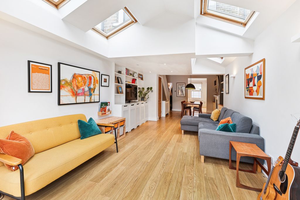 Property photo 1 of 22 Reception