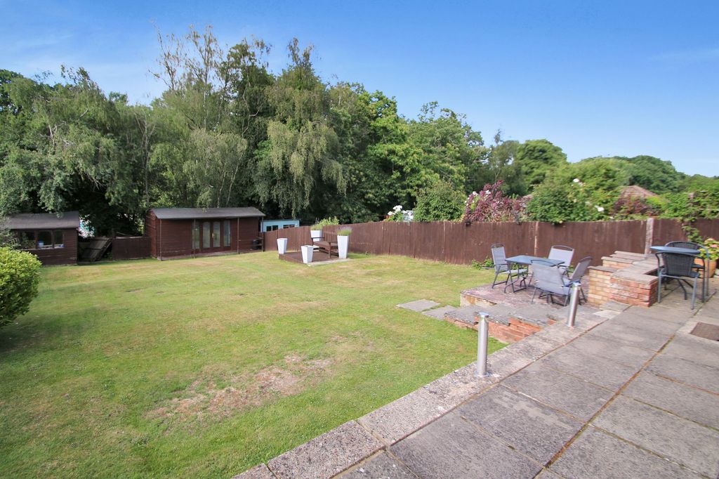 Property photo 2 of 19