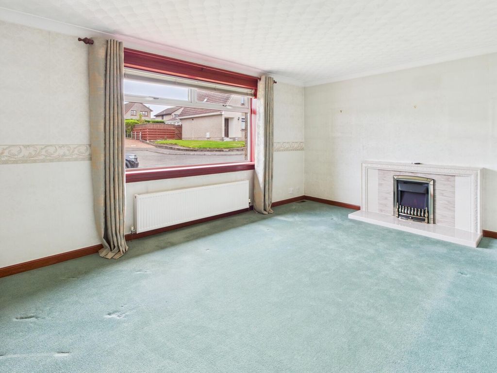 Property photo 2 of 23 Living Room