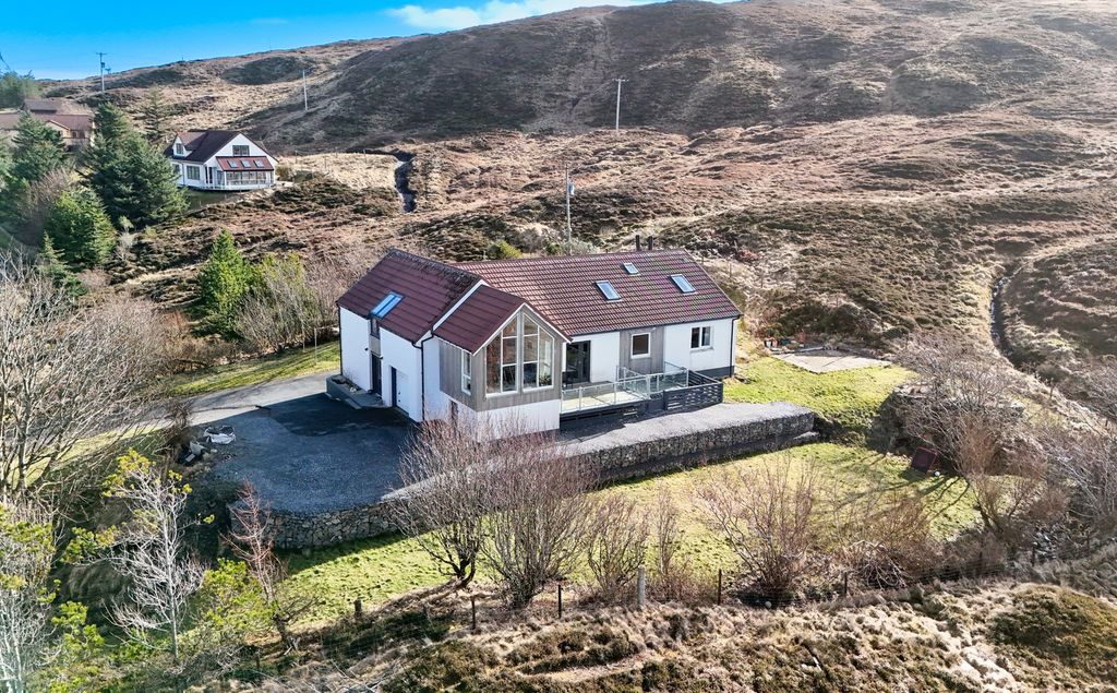 Property photo 1 of 74