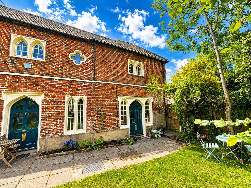 Property photo 1 of 11
