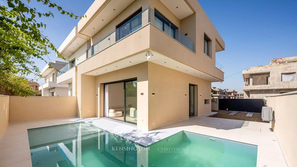 Property photo 1 of 41