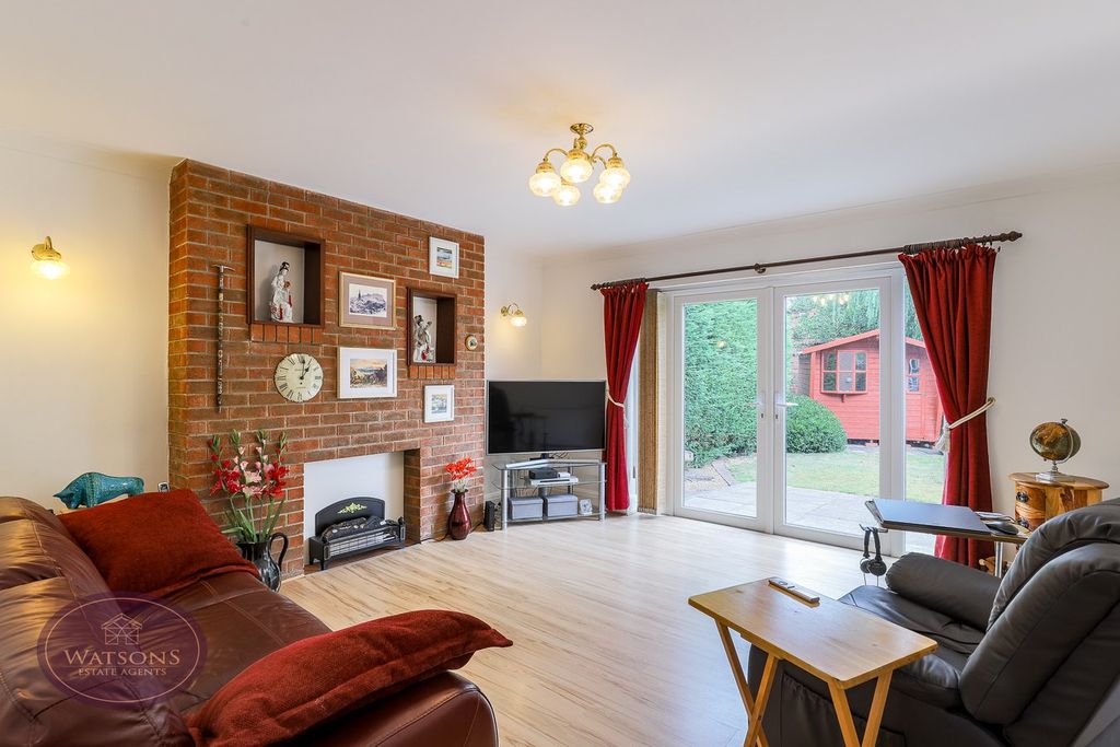 Property photo 2 of 31