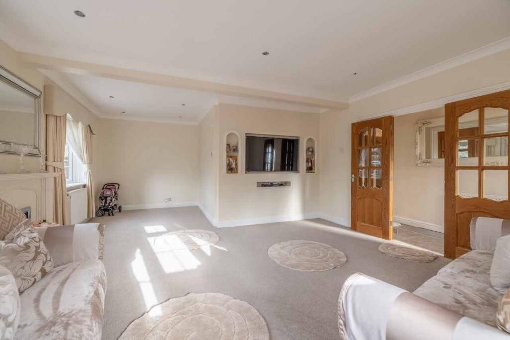 Additional image 18 of 7 bed detached bungalow for saleBangors Road North, Iver SL0