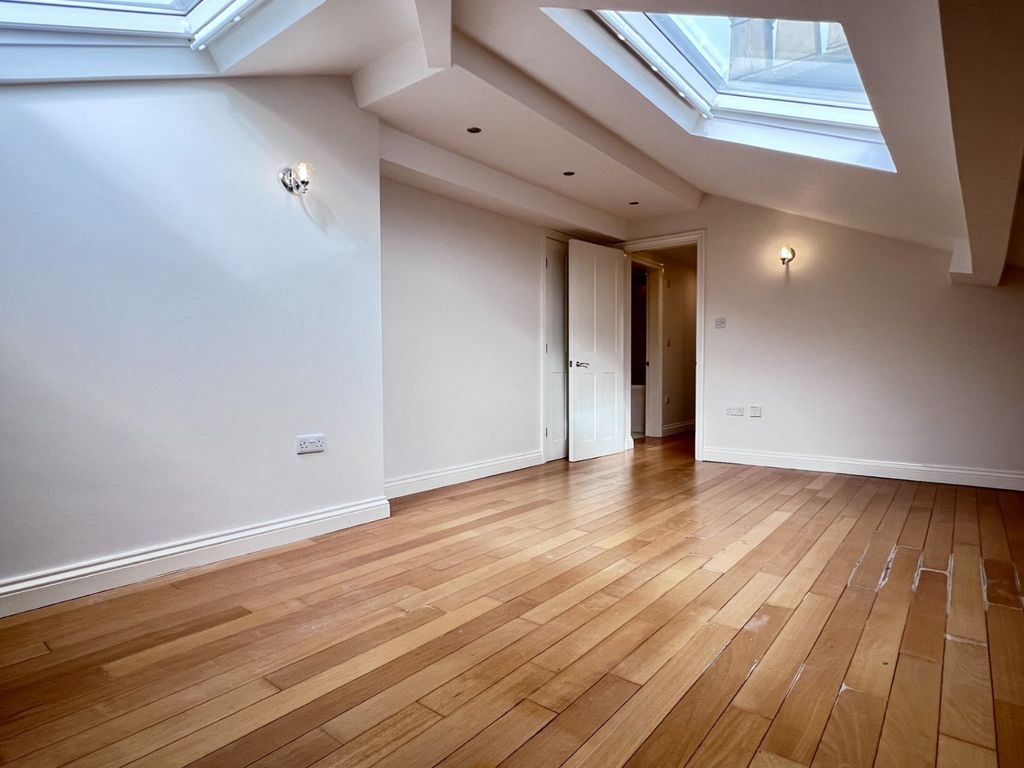 Property photo 2 of 8 Picture No. 06
