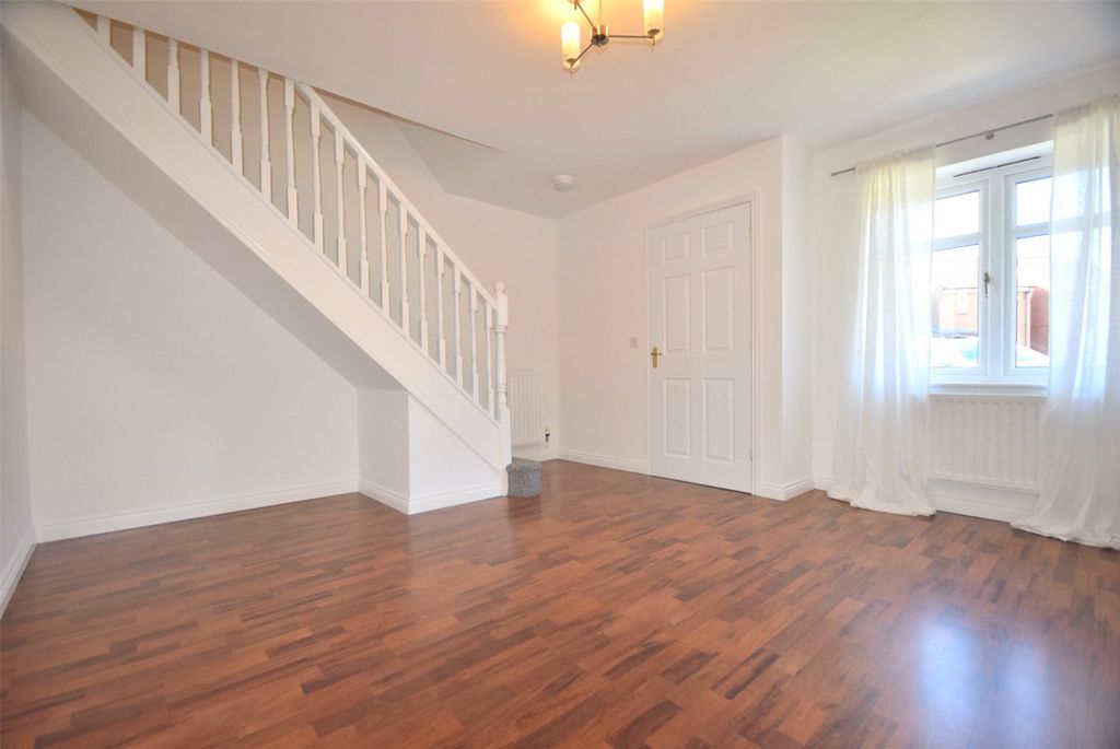 Property photo 2 of 8 Lounge