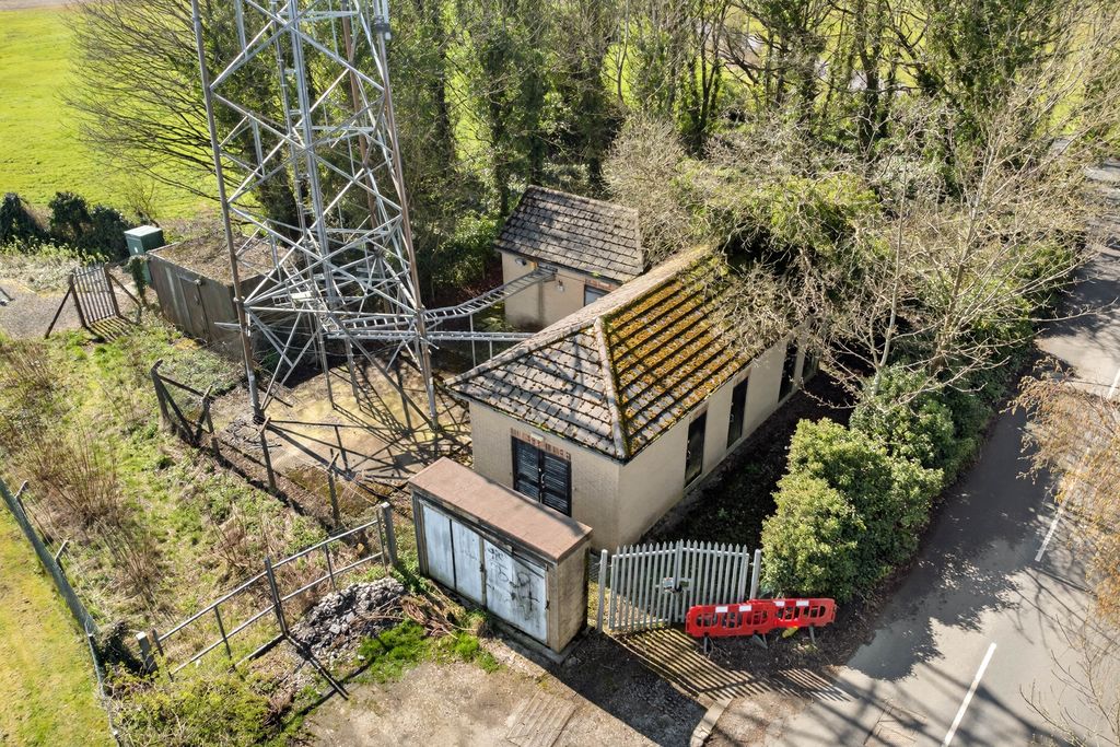 Property photo 1 of 5